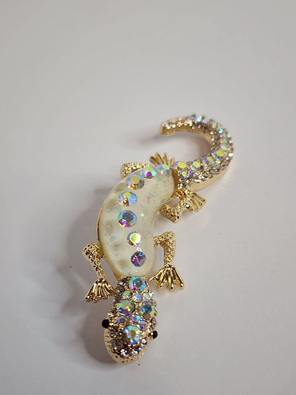 Gold-tone Crystal Gecko Brooch with Iridescent Accents